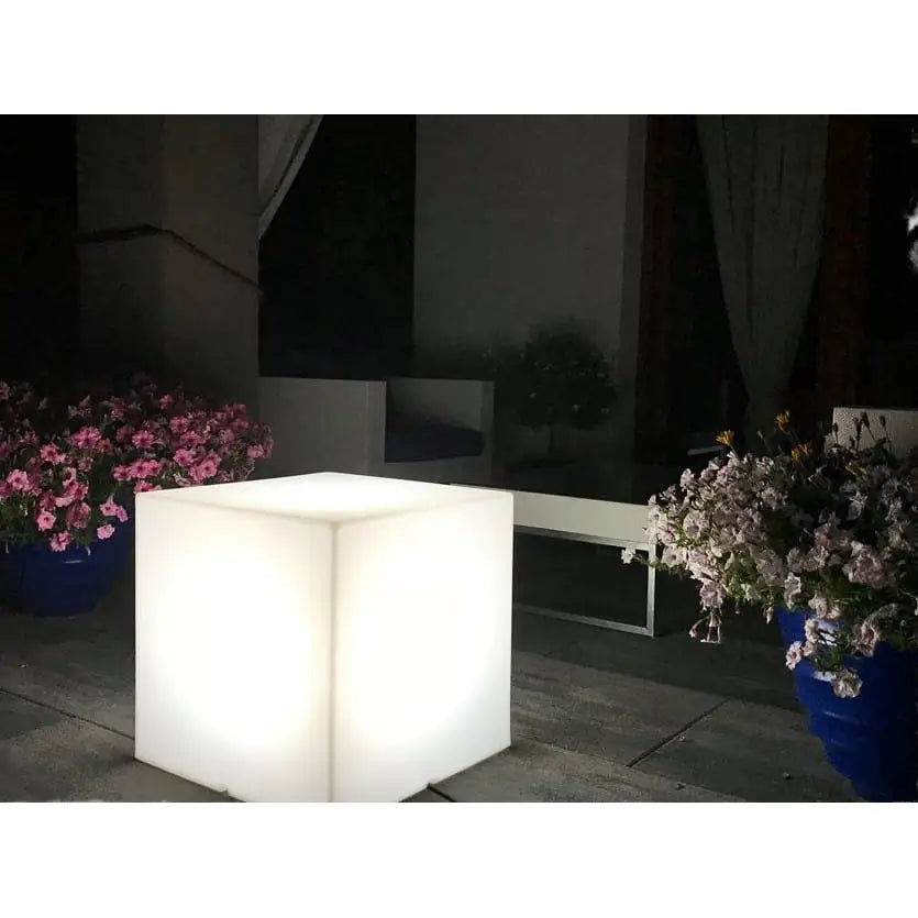 Lampe Kubik Light Varmt Lys (hvit Innendørskabel med Bryter)