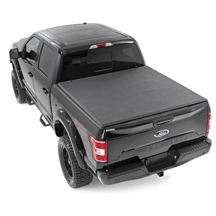 Myk Triklapp-pakningslokk Rough Country 6’7’’ - Ford F150 15-20