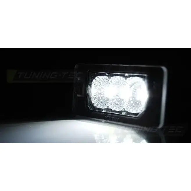 Skiltlys Audi Q5 / A4 08-10 / A5 / Tt / Vw Passat B6 St.vogn Led