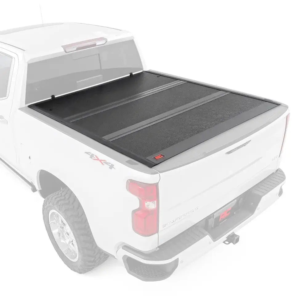 Solid Tri-fold Lavprofil Deksel Rough Country 5’10’’ - Gmc Sierra 1500 19-