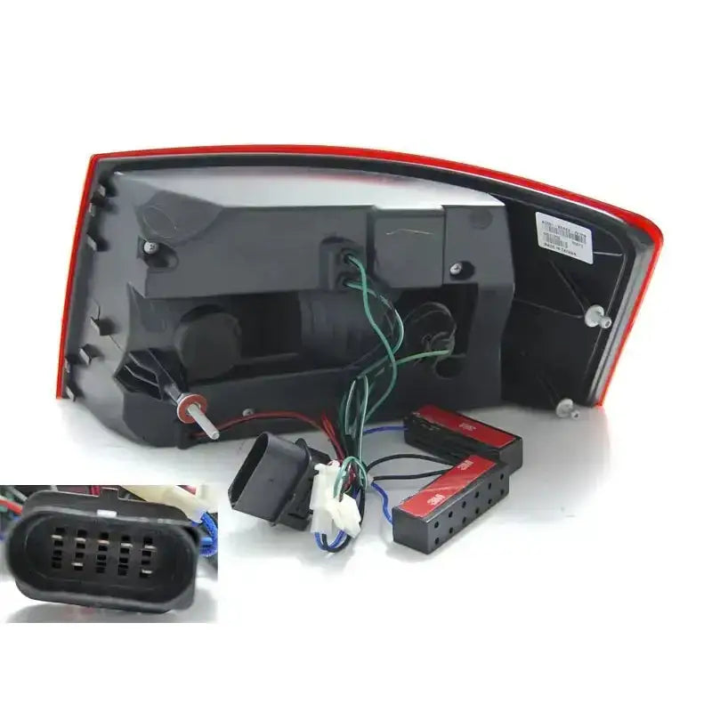 Baklykter Audi A6 C6 Sedan 04.04-08 Red White Led Bar 7-pin