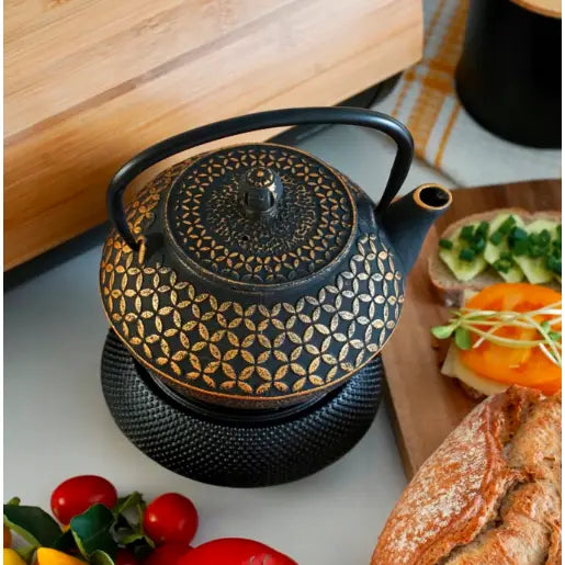 Elegant Tekanne i Støpejern 0,8l med Infuser Hanako Gull