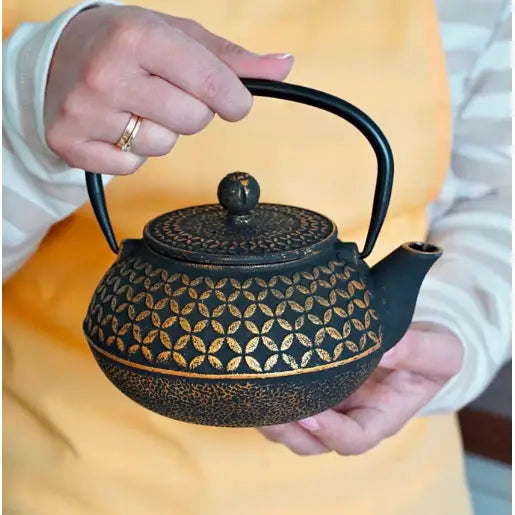 Elegant Tekanne i Støpejern 0,8l med Infuser Hanako Gull
