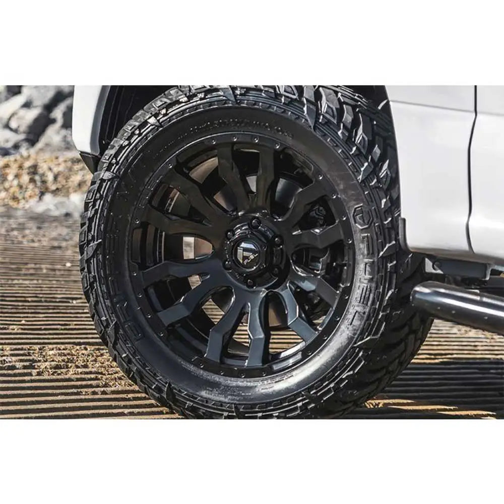 Felg D675 Blitz Gloss Black Fuel 18x9 Et1 6x135