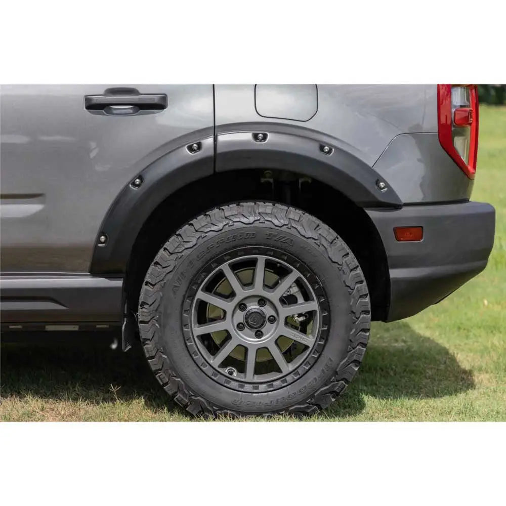 Ford Bronco Sport 21- Skjermforlengere Rough Country Pocket Svart Nitte