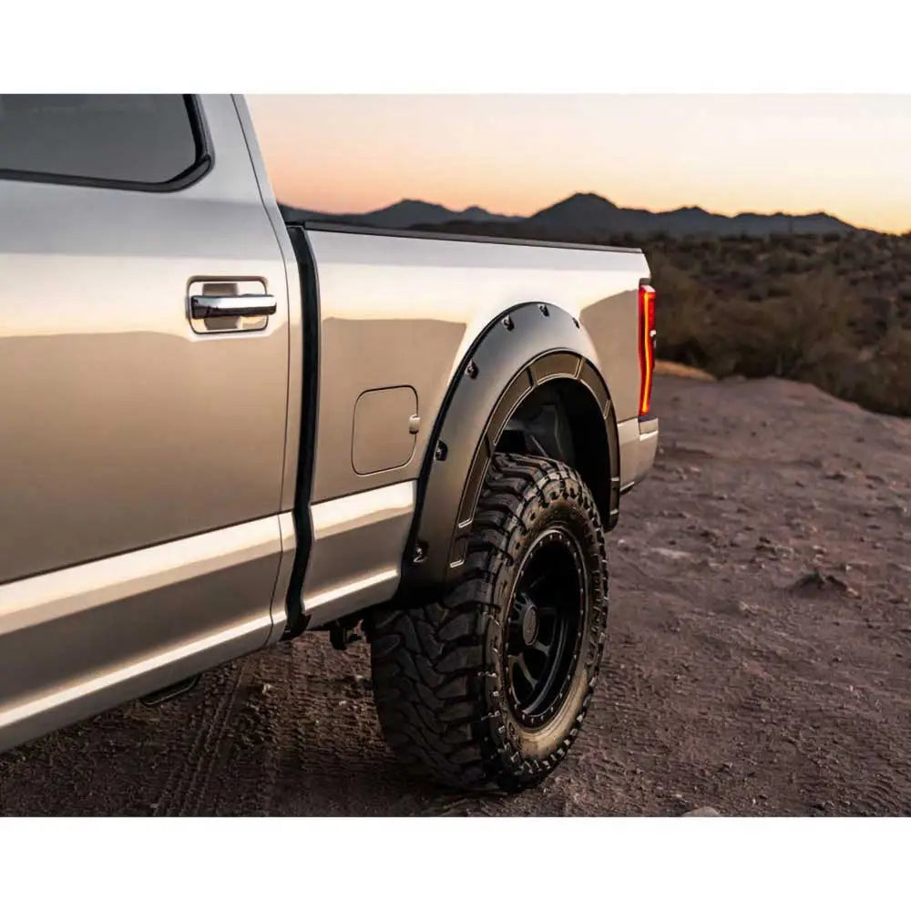 Ford F350 17-22 Skjermbreddere fra Rough Country Defender