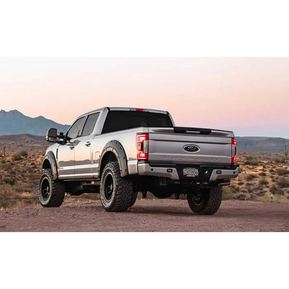 Ford F350 17-22 Skjermbreddere fra Rough Country Defender