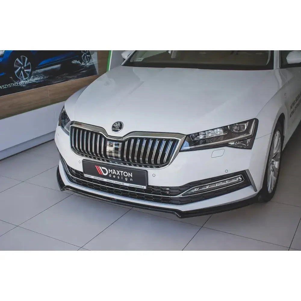 Frontleppe V.1 Skoda Superb Mk3 Fl