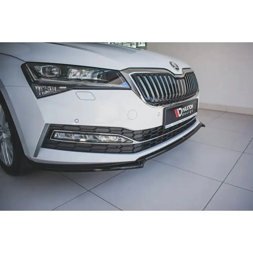 Frontleppe V.1 Skoda Superb Mk3 Fl