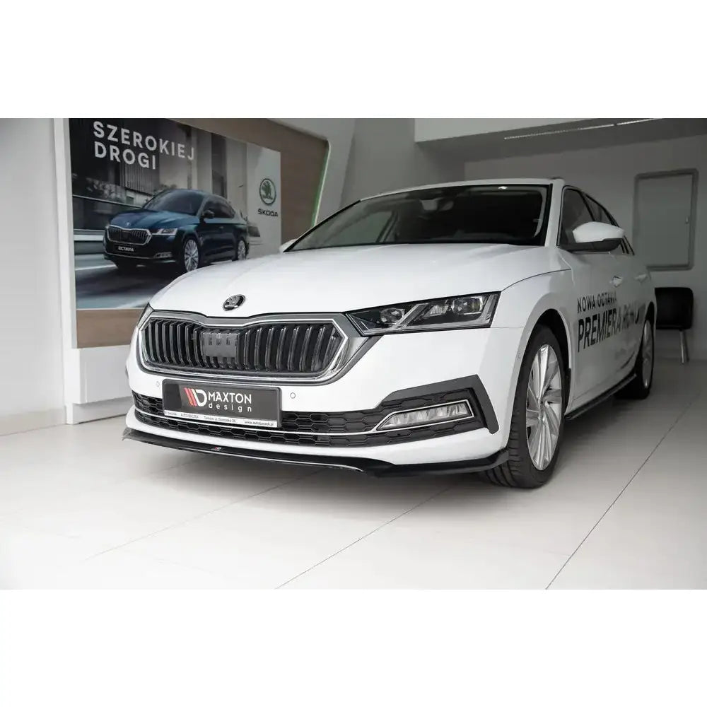 Frontleppe V.2 Skoda Octavia Mk4