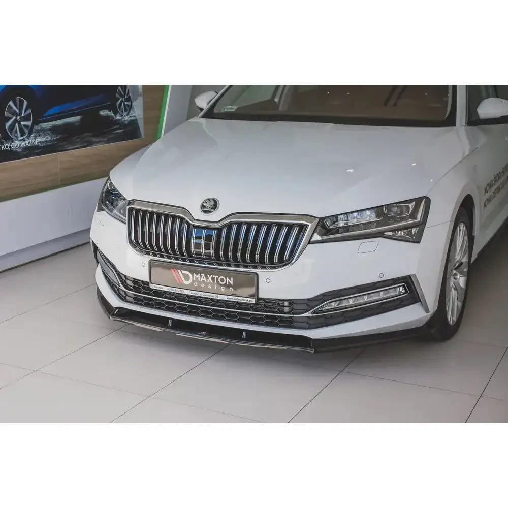 Frontleppe V.2 Skoda Superb Mk3 Fl