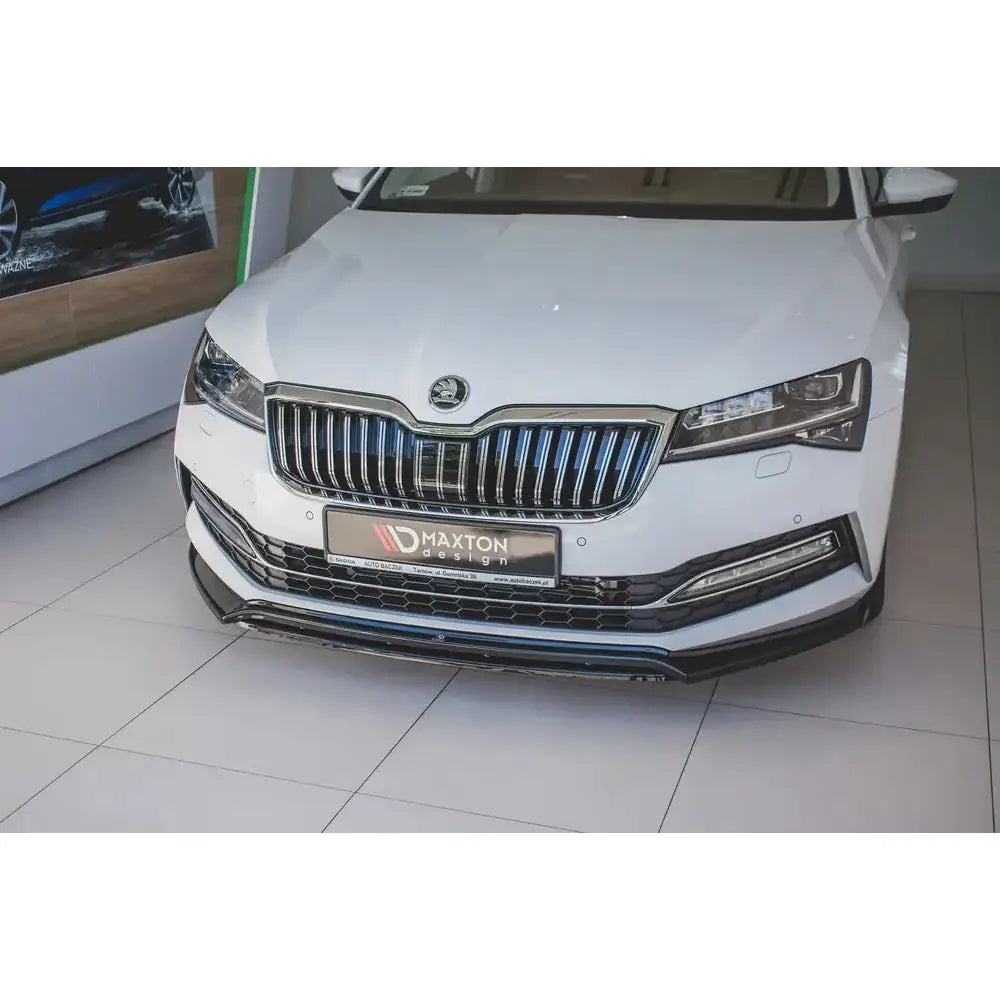 Frontleppe V.3 Skoda Superb Mk3 Fl