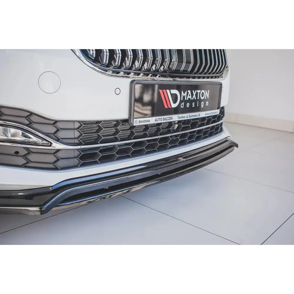 Frontleppe V.3 Skoda Superb Mk3 Fl