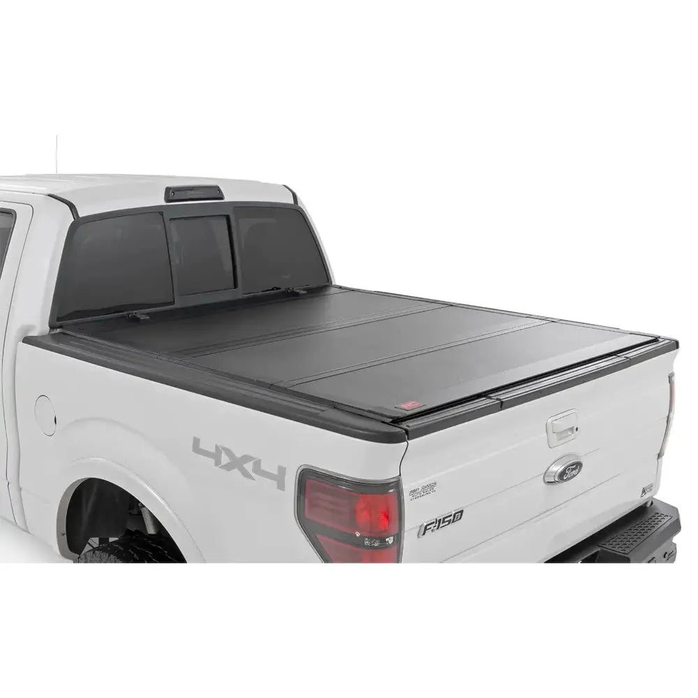 Hardt Deksel Pakken Tri-fold Flip Up Rough Country 5’7’’ - Ford F150 09-14