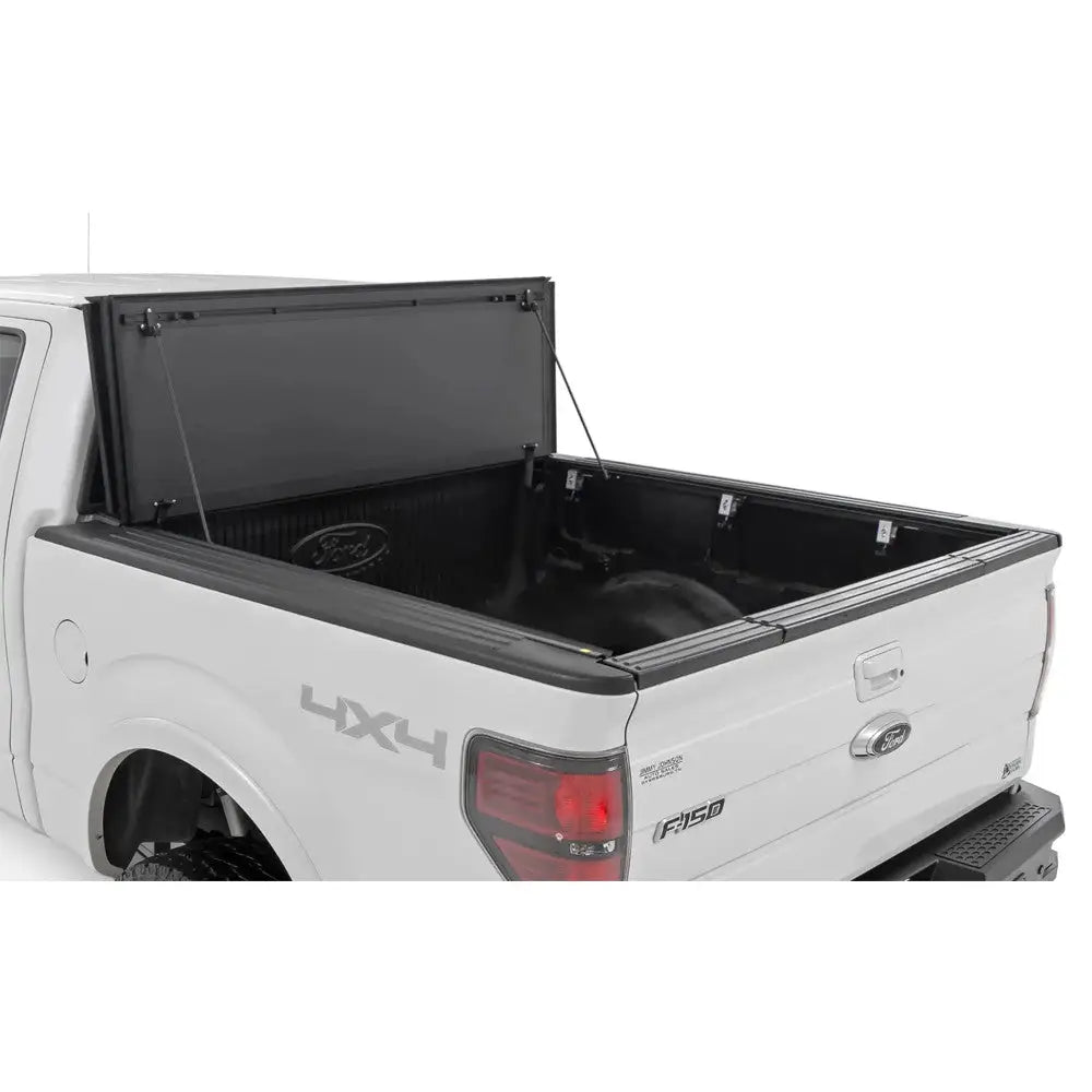 Hardt Toppdeksel Paki Tri-fold Flip Up Rough Country 5’7’’ - Ford F150 04-08