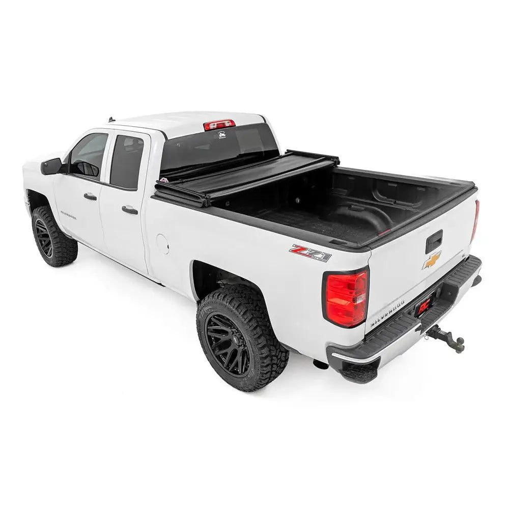 Myk Deksel Pakkeløs Tri-fold Rough Country 6’7’’ - Gmc Sierra 1500 14-19