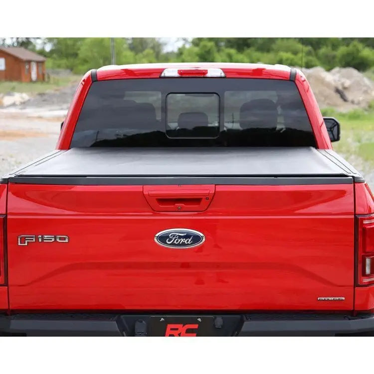 Rustikk Deksel Paki Rough Country 5’5’’ - Ford F150 15-23