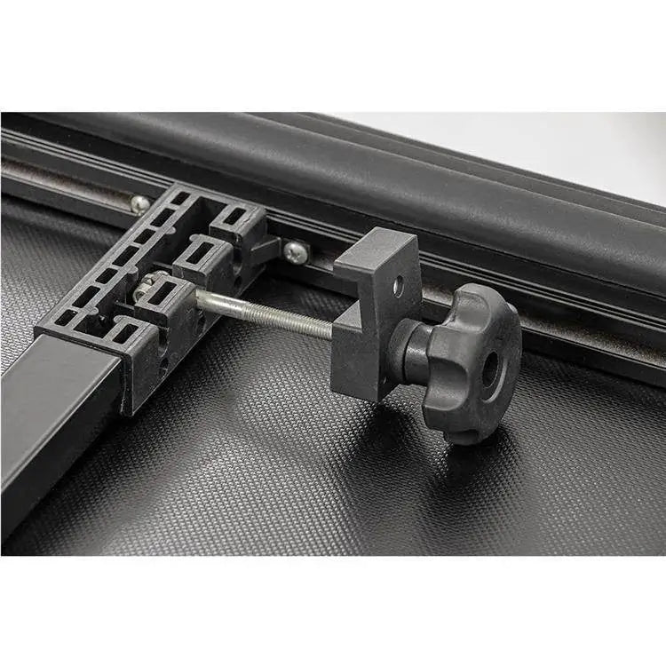 Rustikk Tri-fold Deksel for Rough Country 6’4’’ - Ram 1500 Classic Ds 19-