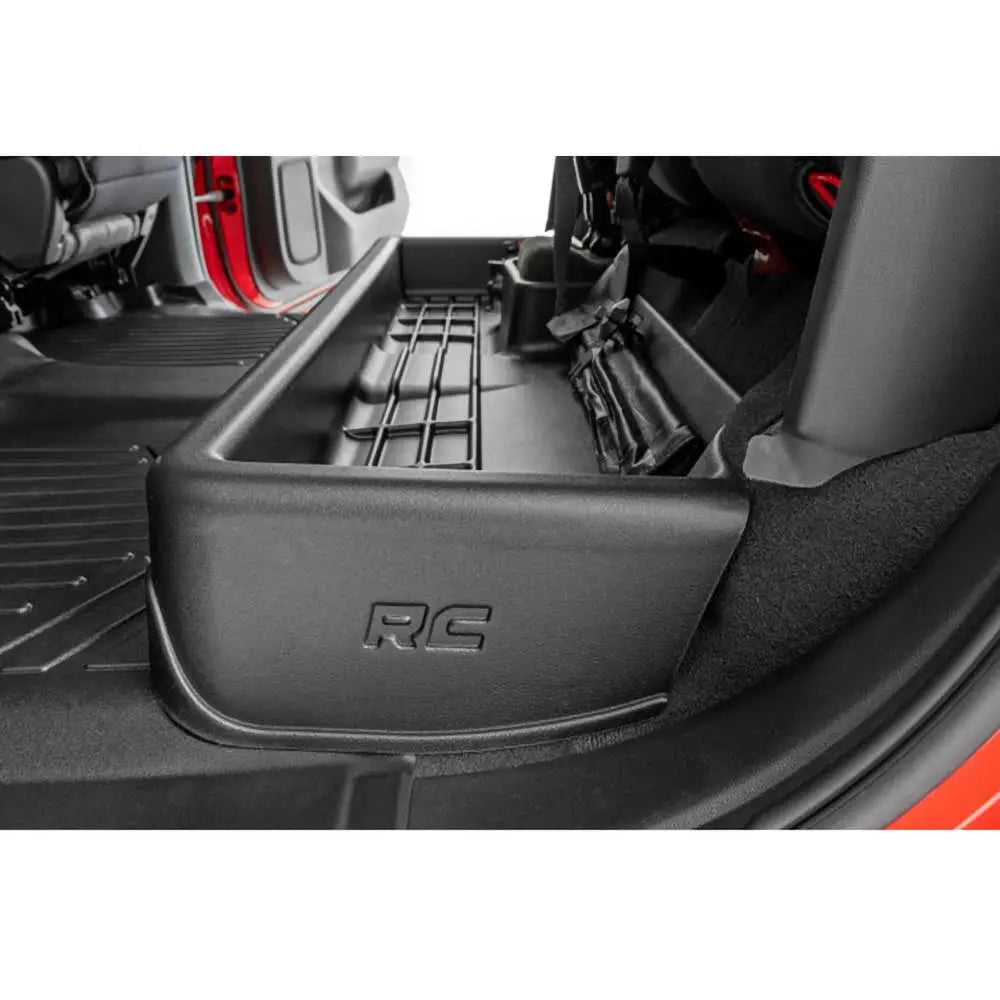 Rymlig Bagasjerom Under Setet for Baksete - Chevrolet Silverado 2500 20-