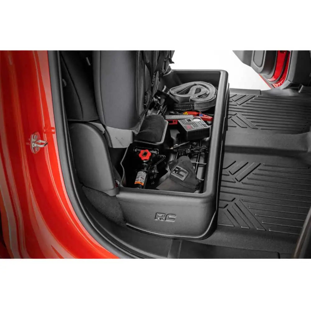 Rymlig Bagasjerom Under Setet for Baksete - Chevrolet Silverado 2500 20-