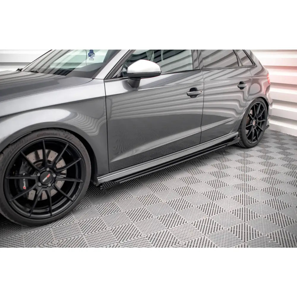Sideskjørt Street Pro + Flaps Audi S3 / A3 S-line Sportback 8v Facelift