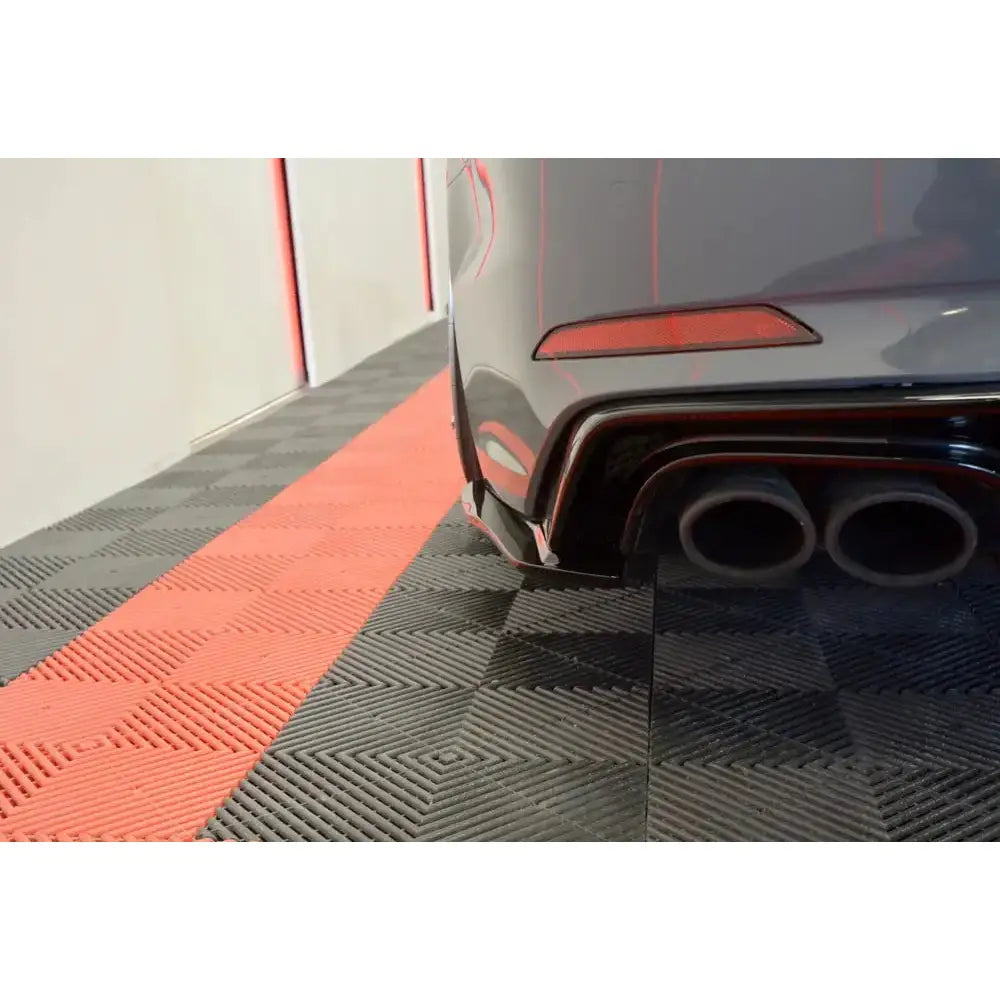 Sidesplittere bak Audi S5 F5