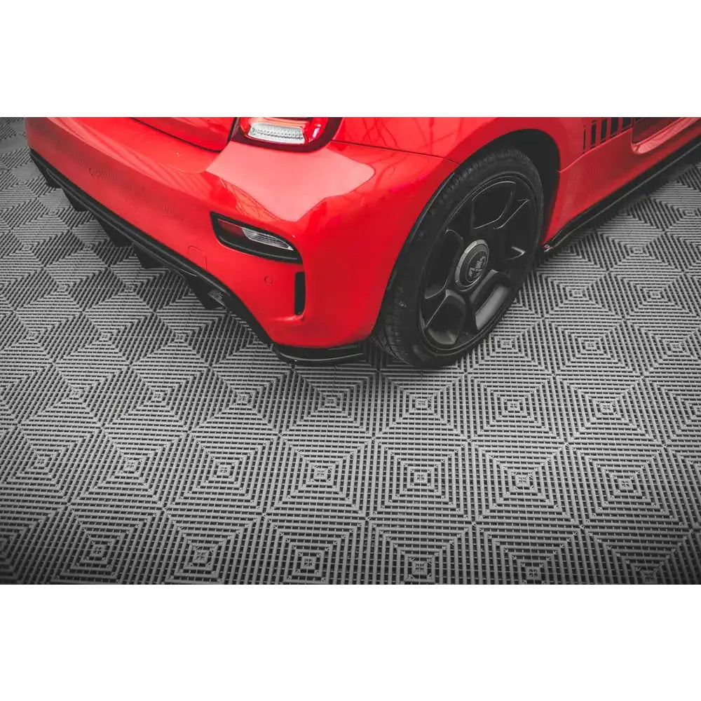 Sidesplittere bak Fiat 500 Abarth Mk1 Facelift
