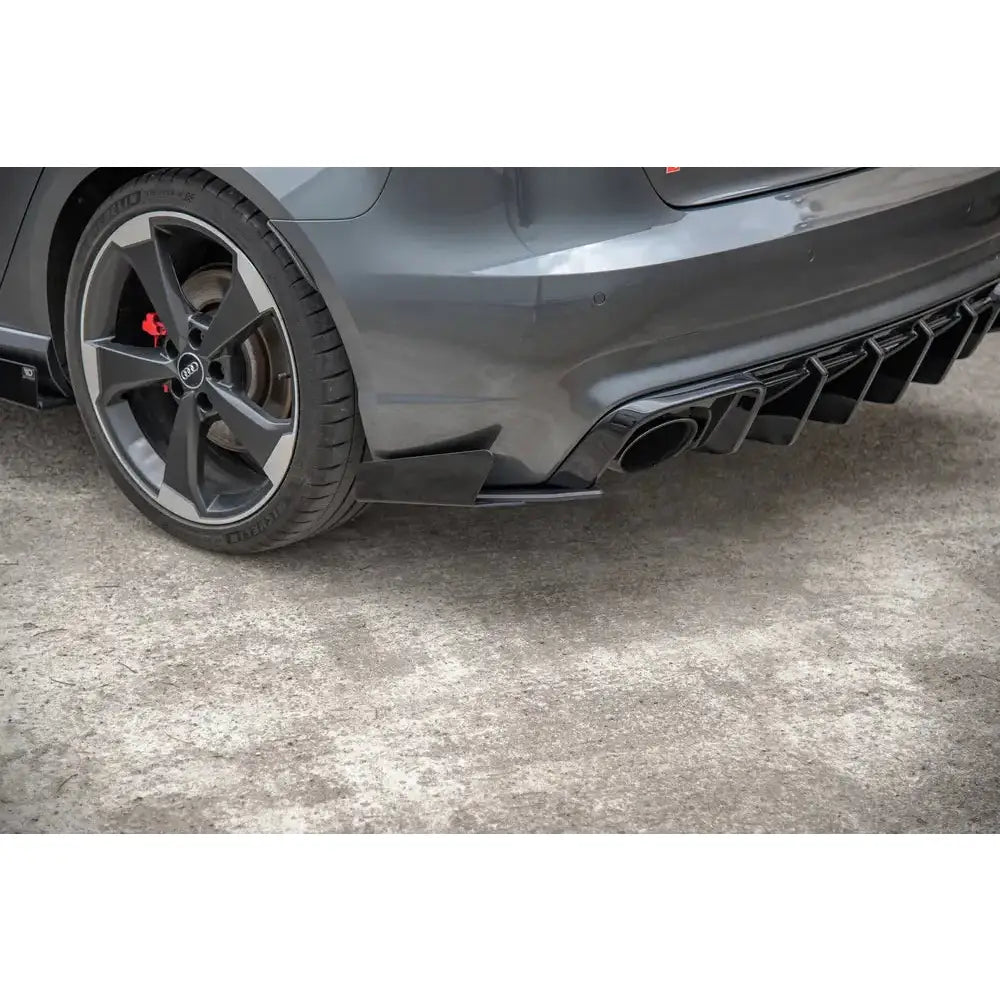 Sidesplittere bak Racing + Flaps Audi Rs3 8v Sportback