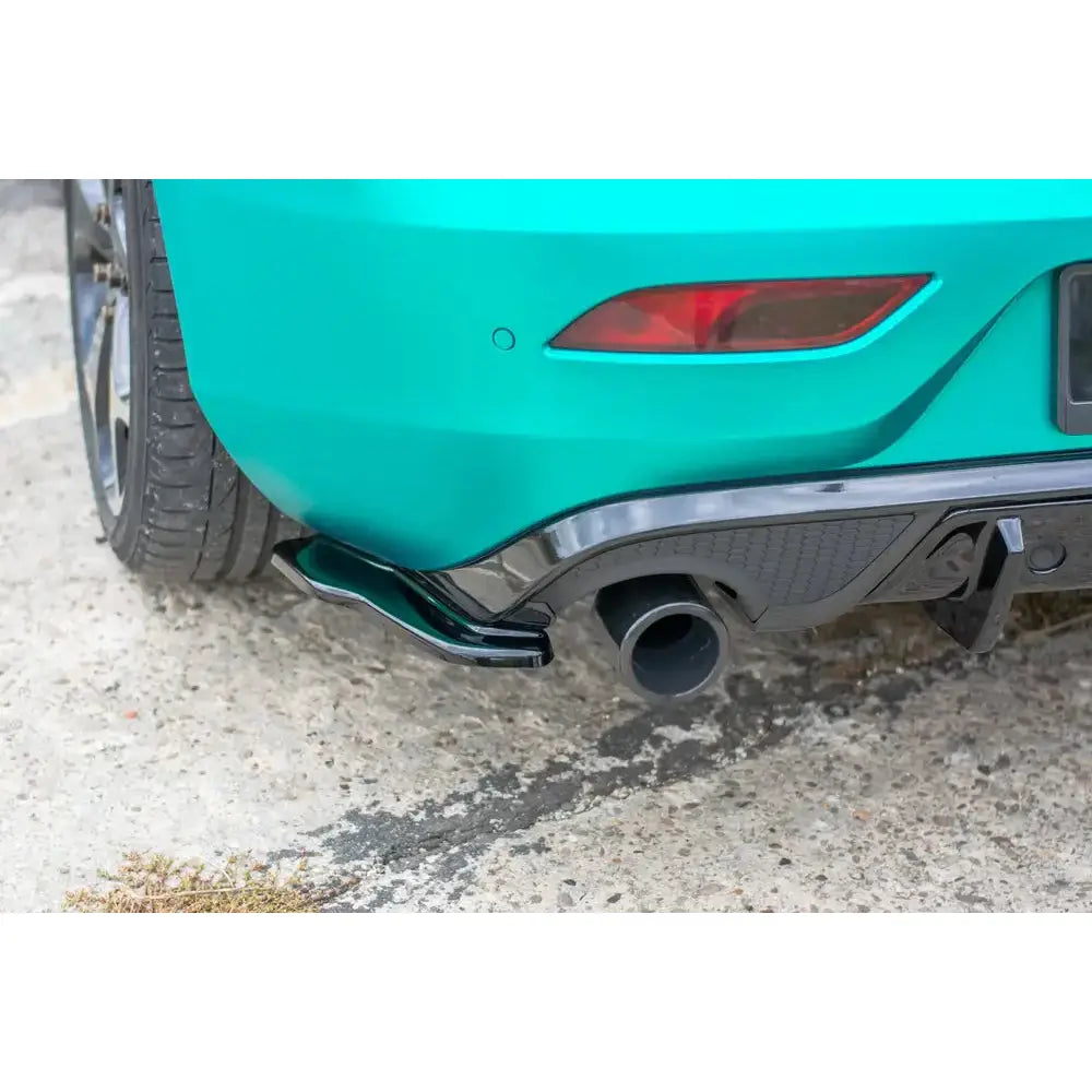Sidesplittere bak Volvo V40 R-design