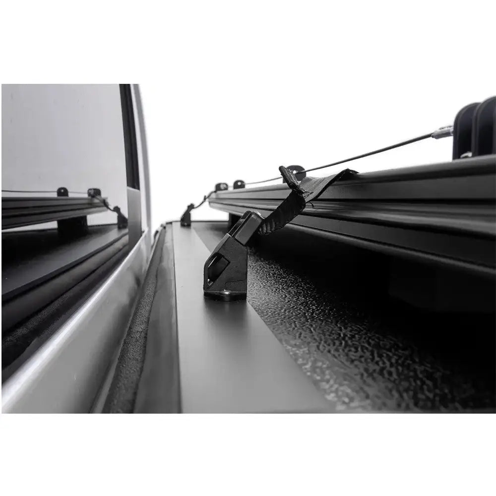 Solid Tri-fold Lavprofil Deksel Rough Country 5’10’’ - Gmc Sierra 1500 19-