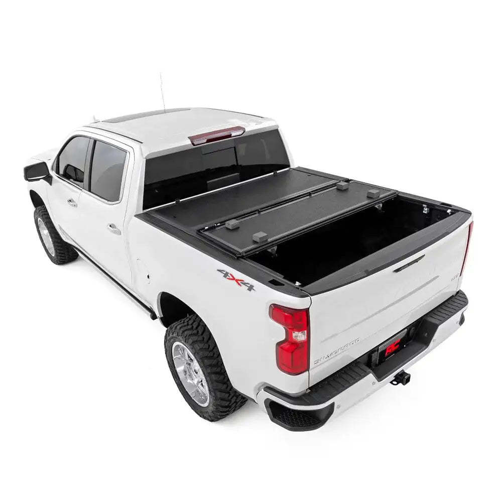 Solid Tri-fold Lavprofil Deksel Rough Country 5’10’’ - Gmc Sierra 1500 19-