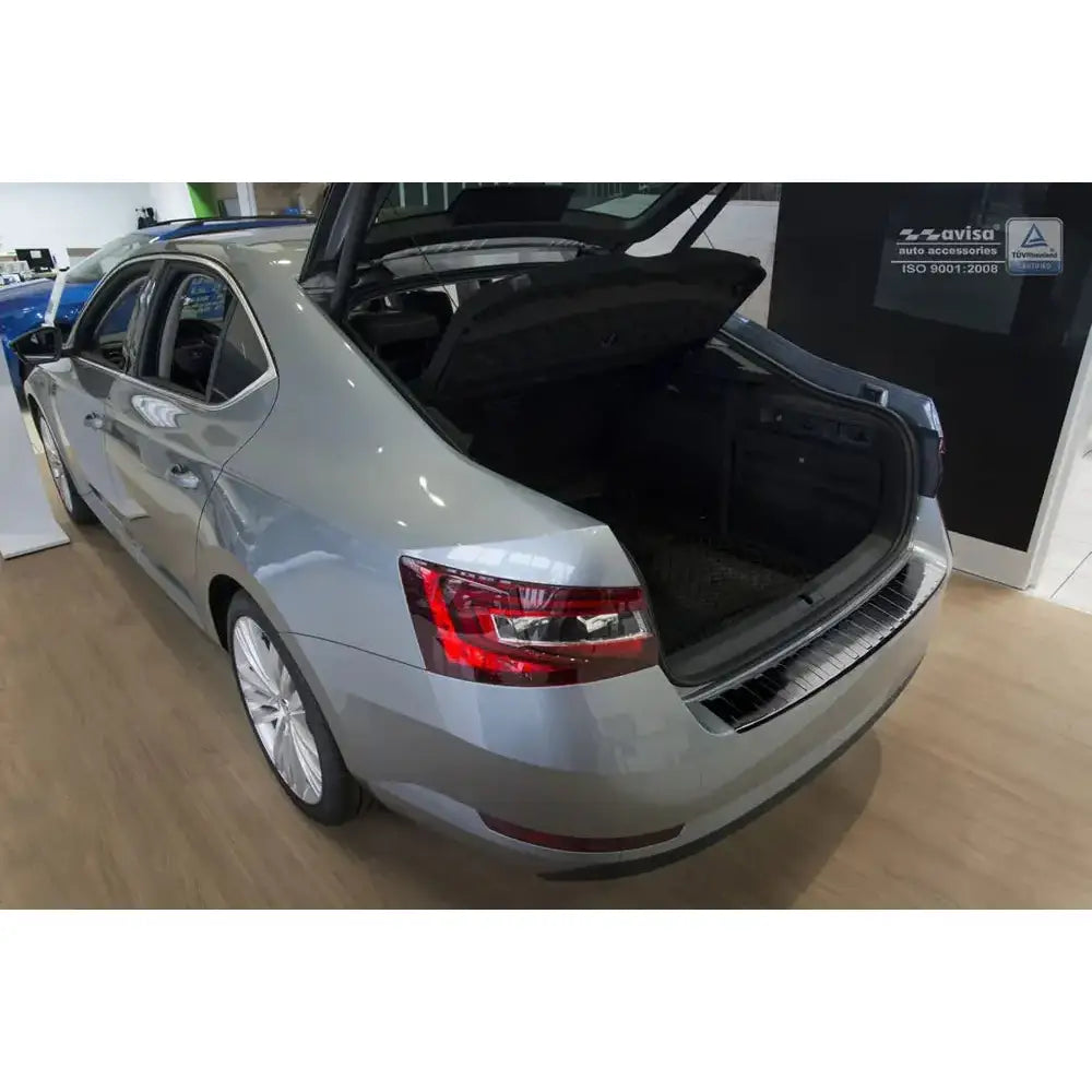 Lastebeskytter Skoda Superb Iii Liftback Limousine 15- Svart