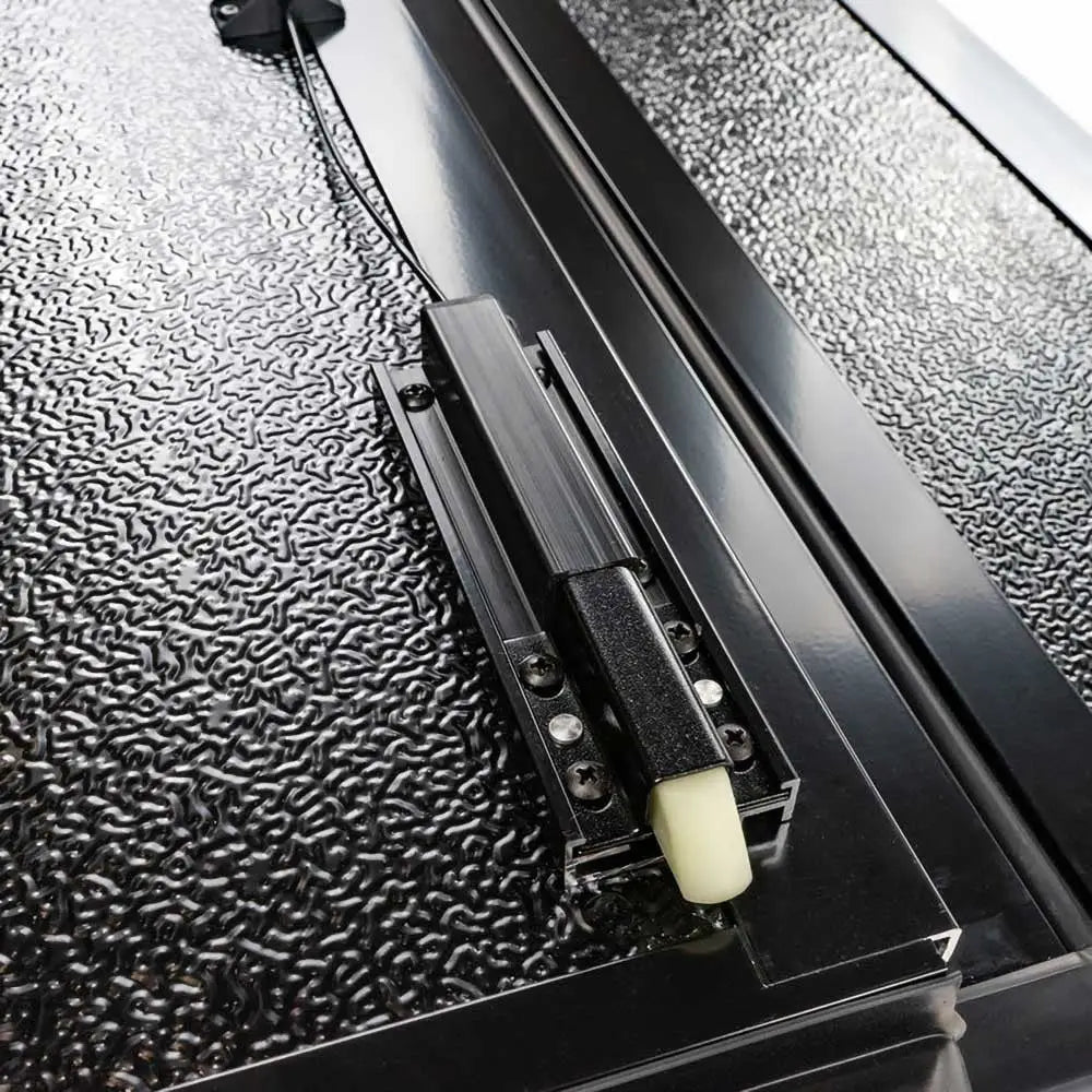 Trifold Hard Cover for Isuzu D-max i 02-12 Double Cab