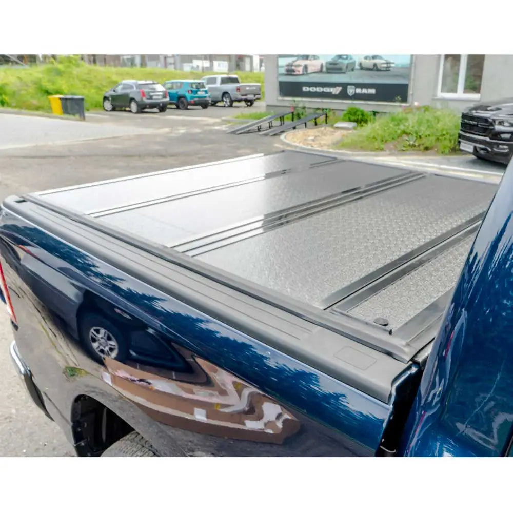 Trifold Hard Cover for Isuzu D-max i 02-12 Double Cab