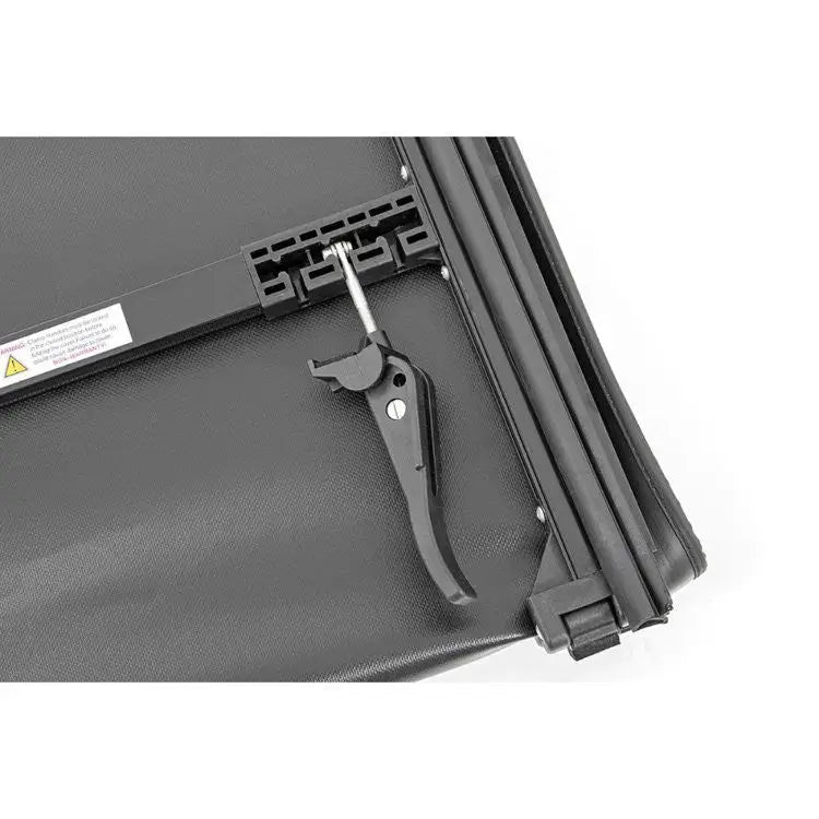 Trifold Myk Deksel Rough Country 6’7’’ - Ford F150 Lightning 22’’