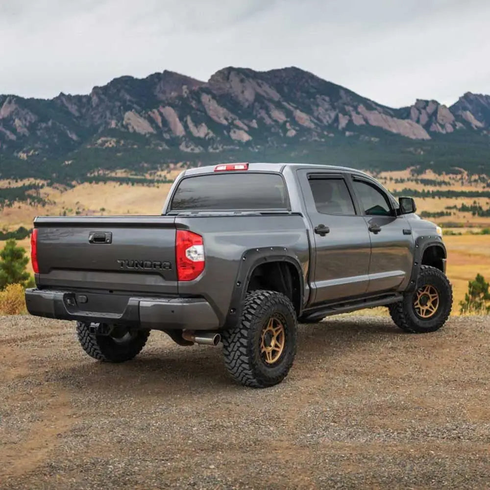 Utvidelser Skjermbue Lommer Rough Country Defender - Toyota Tundra 14-21.