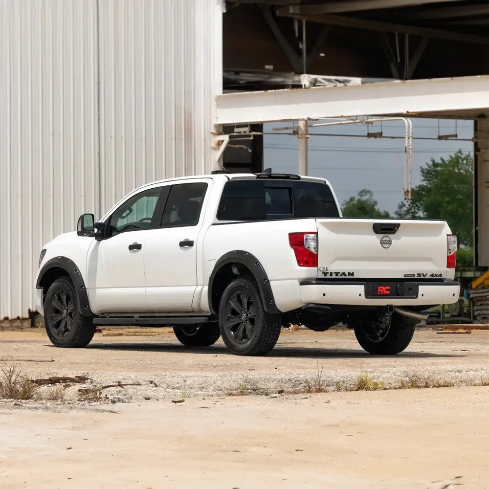 Utvidelsessett for Framskjermer og Baksjerm - Nissan Titan 16-