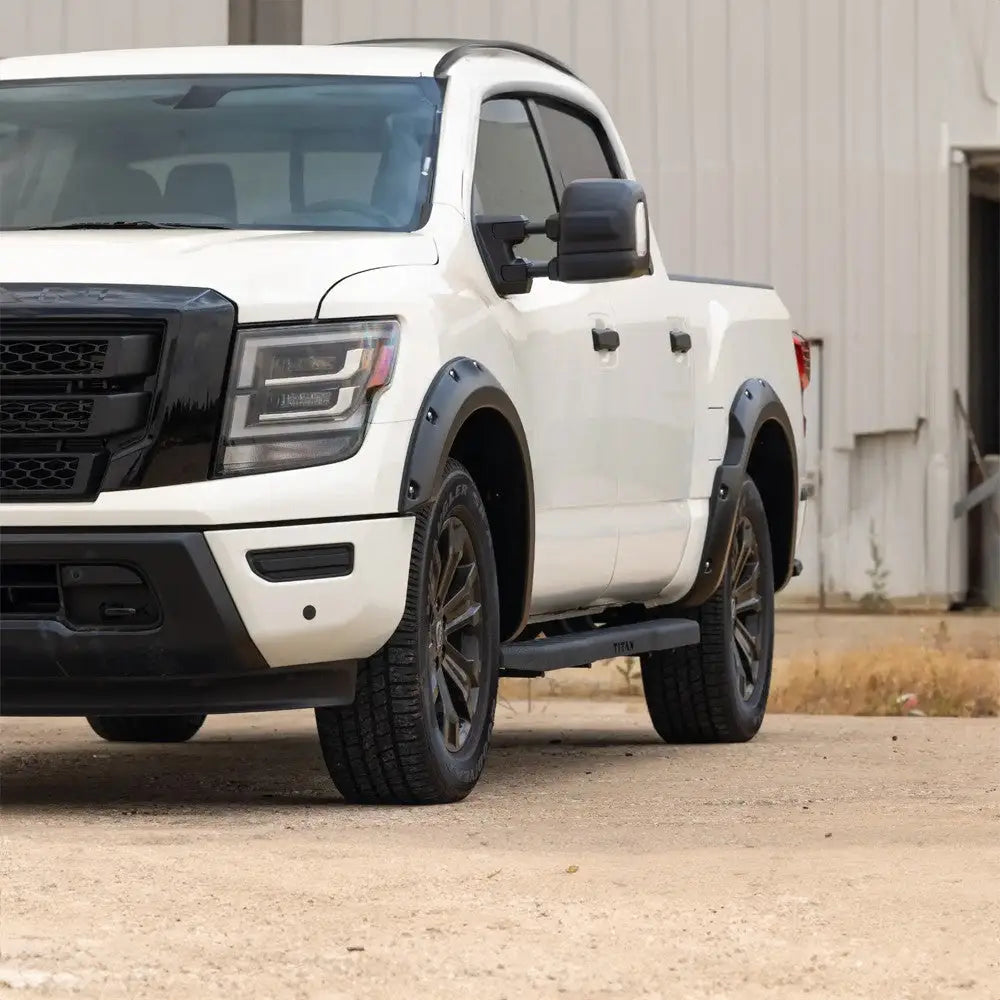 Utvidelsessett for Framskjermer og Baksjerm - Nissan Titan 16-