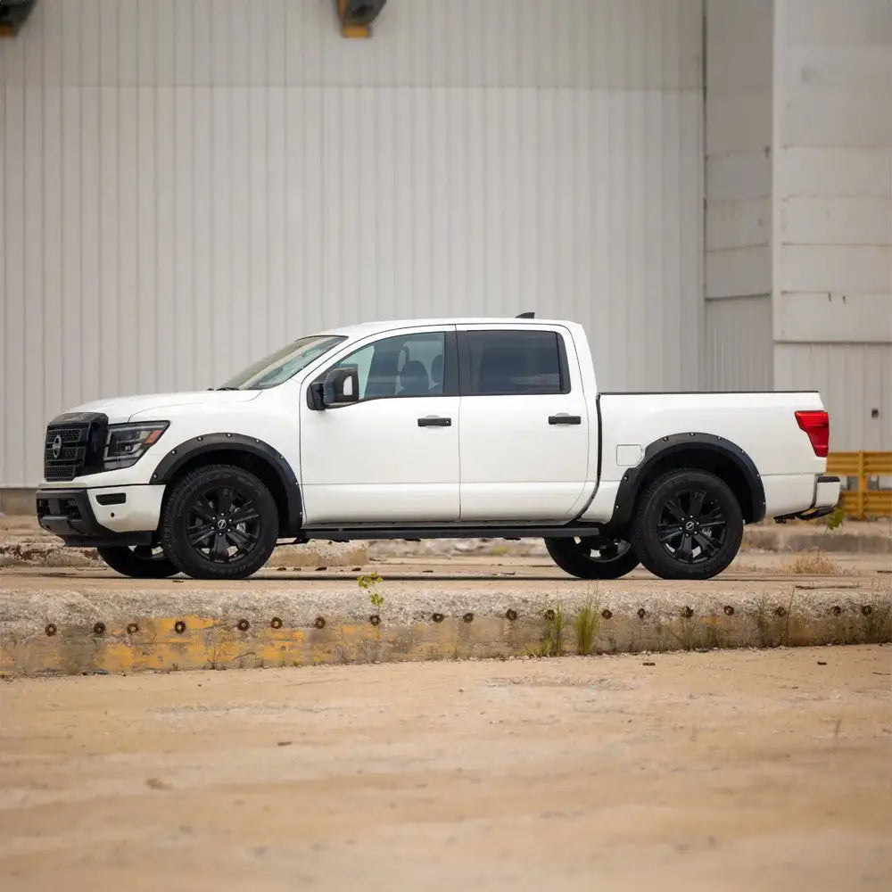 Utvidelsessett for Framskjermer og Baksjerm - Nissan Titan 16-