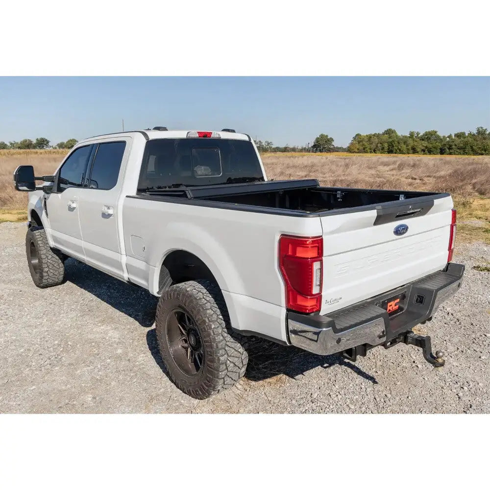 Vendbart Lavprofil Tri-fold Planbeskyttelse for Ford F350 6’10’’