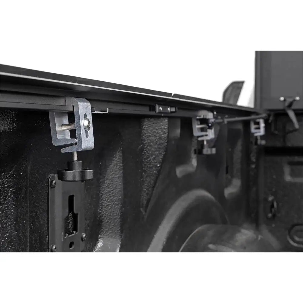 Vendbart Lavprofil Tri-fold Planbeskyttelse for Ford F350 6’10’’